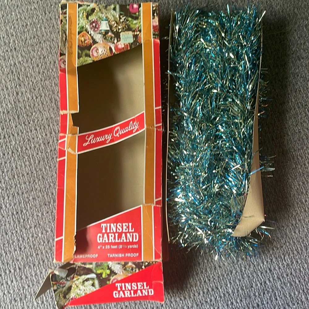 box VTG Tarnish Proof Flameproof Silver blue Tinsel Garland 25 yards Christmas